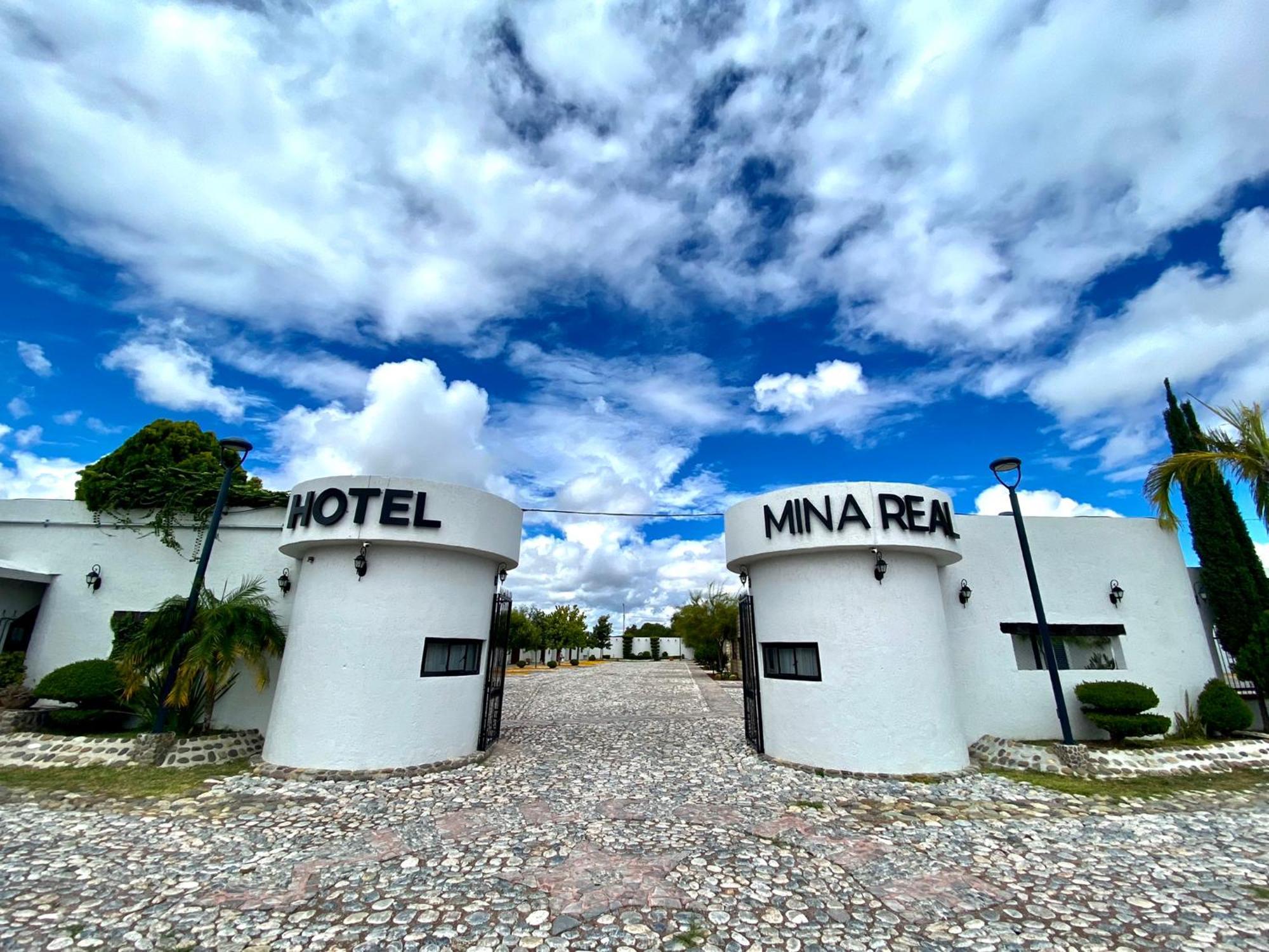 Hotel Mina Real Cedral Exteriör bild